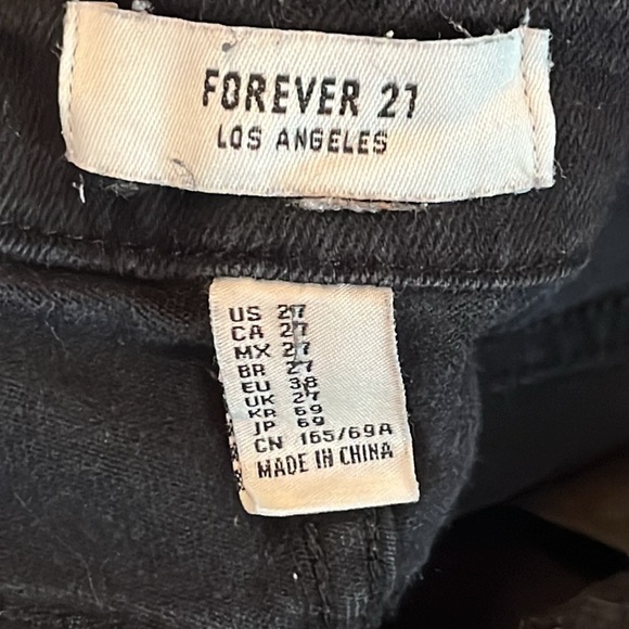 Forever 21 Women’s Y2K Black Denim Bib Overalls Jeans Size 27 - Picture 7 of 8